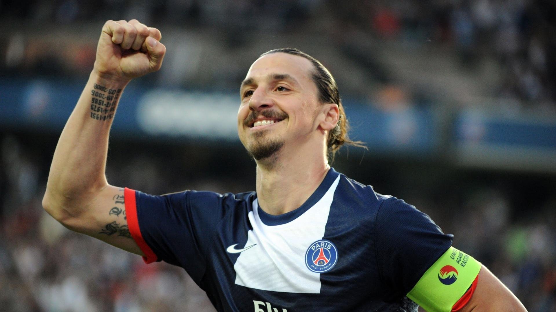 明星球员社会影响力日益扩大，明星球员足球